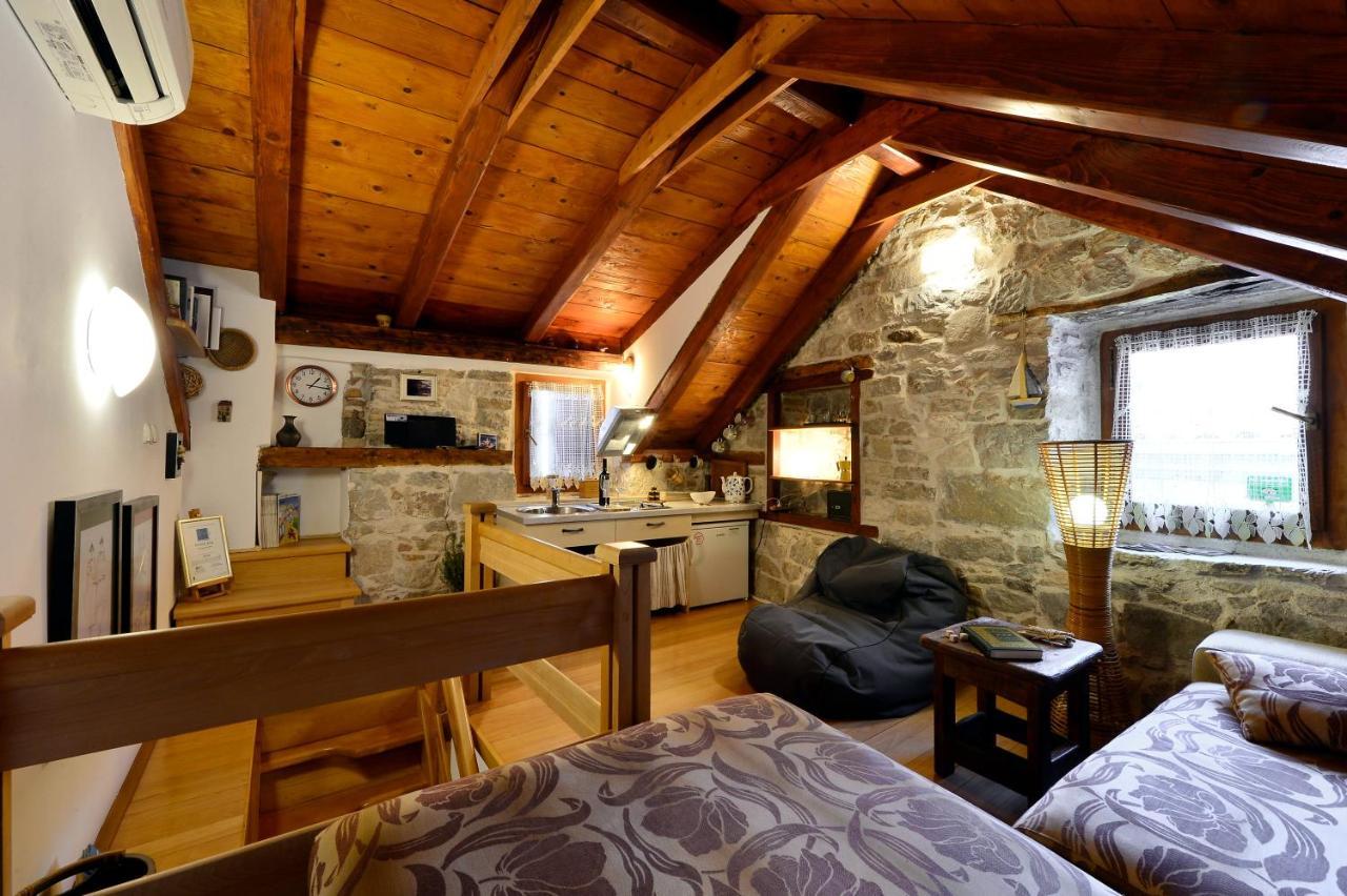 Apartments Salvezani Σπλιτ Εξωτερικό φωτογραφία